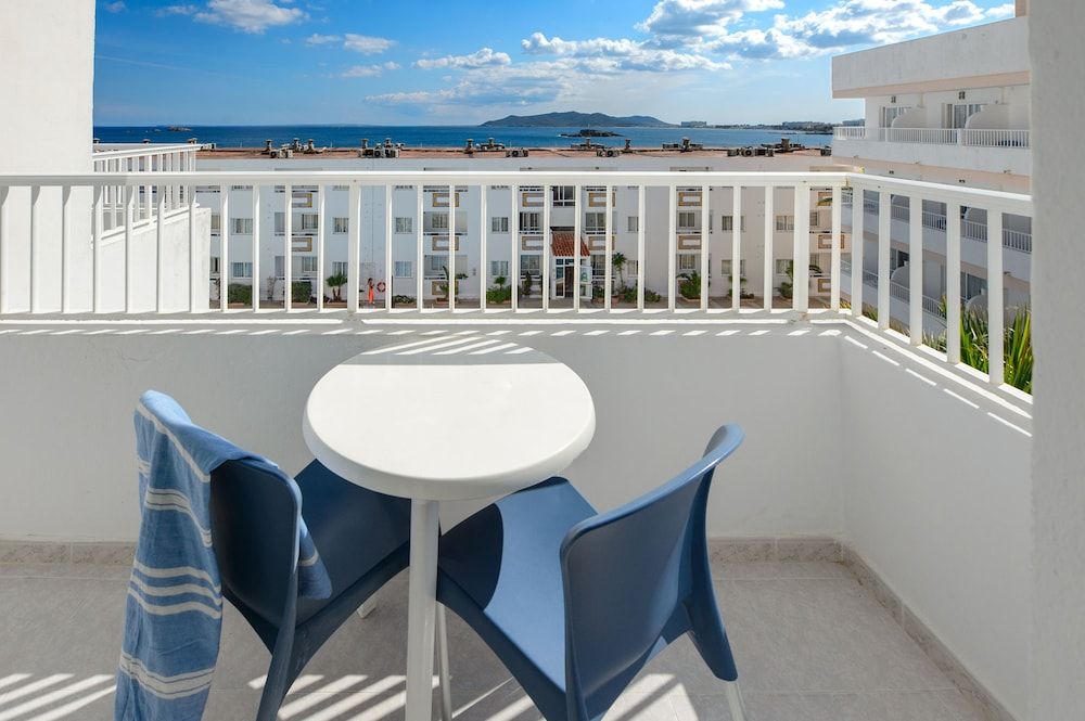 Studio, Sea View