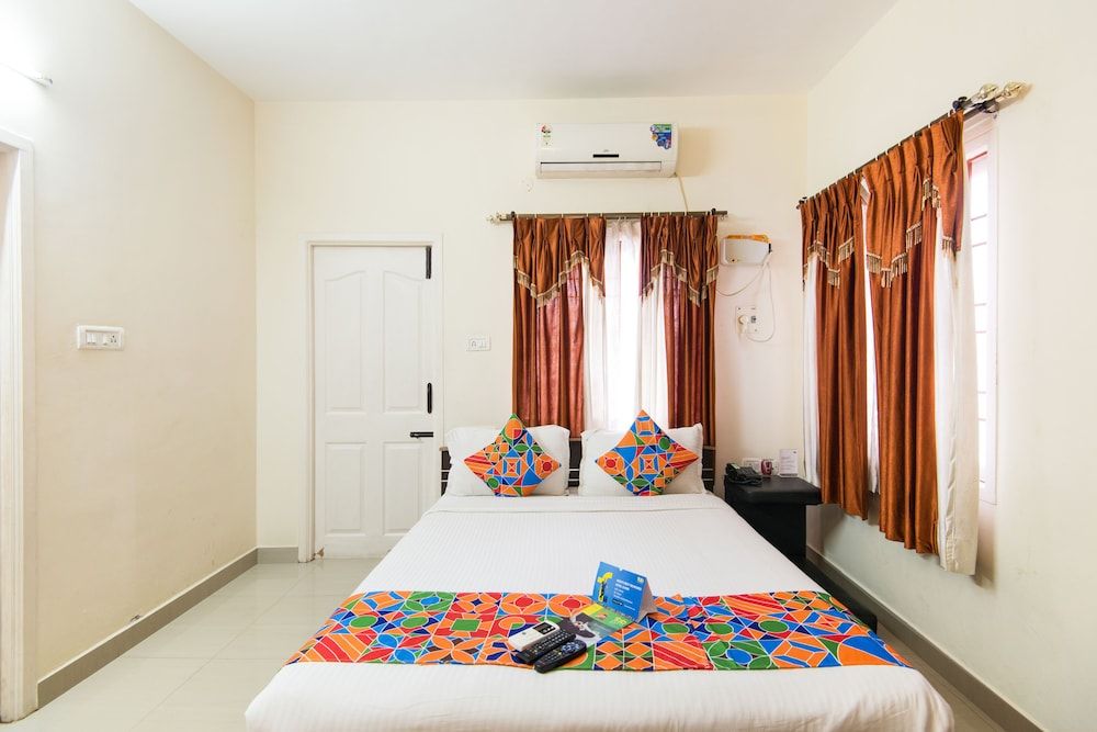 FabHotel Joe Grande Thoraipakkam Deluxe Double Room 3