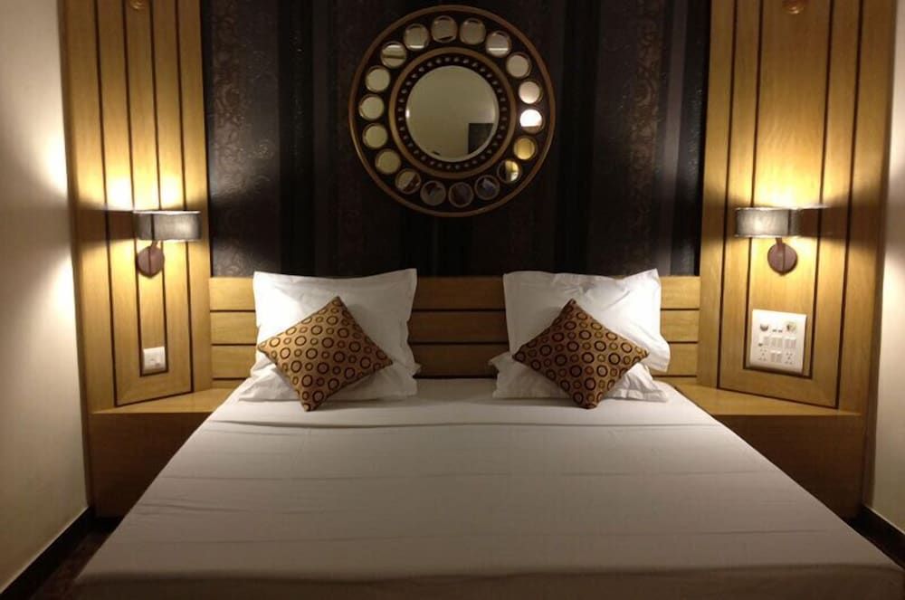 Palm Village Resort Executive Room 2