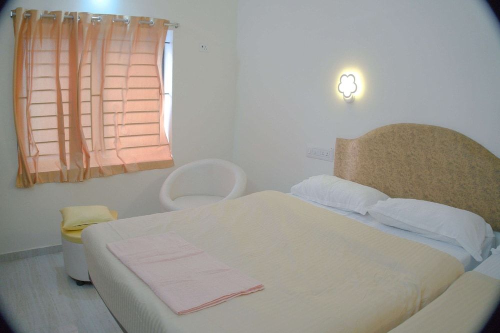 Hotel Sunrise Basic Double Room