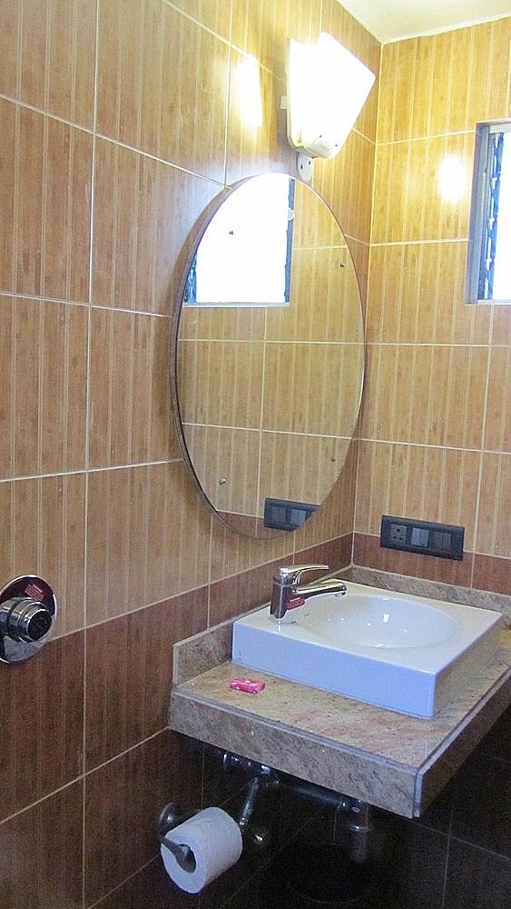 Hotel Bhammar's Inn- A Pure Veg Premium Room 17