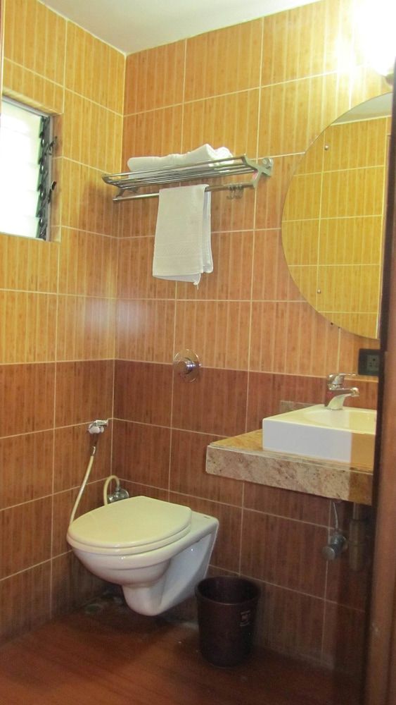 Hotel Bhammar's Inn- A Pure Veg Premium Room 14