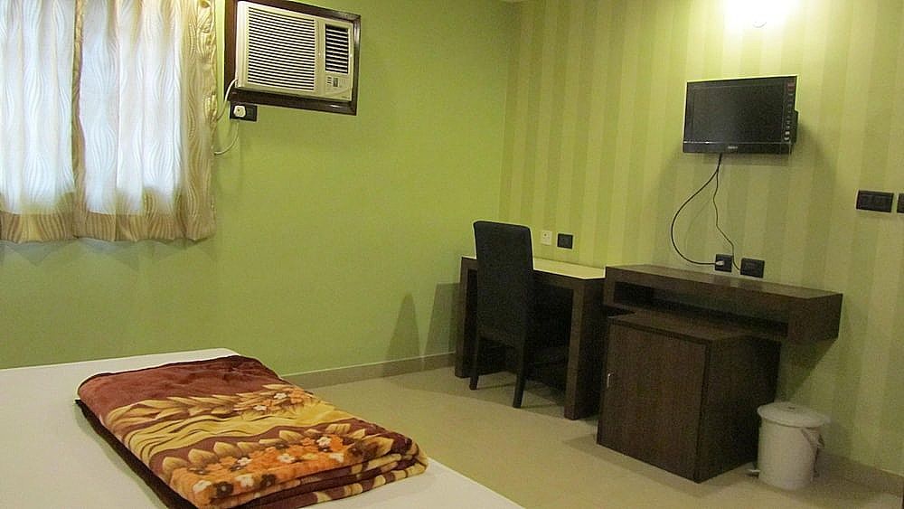 Hotel Bhammar's Inn- A Pure Veg Premium Room 18