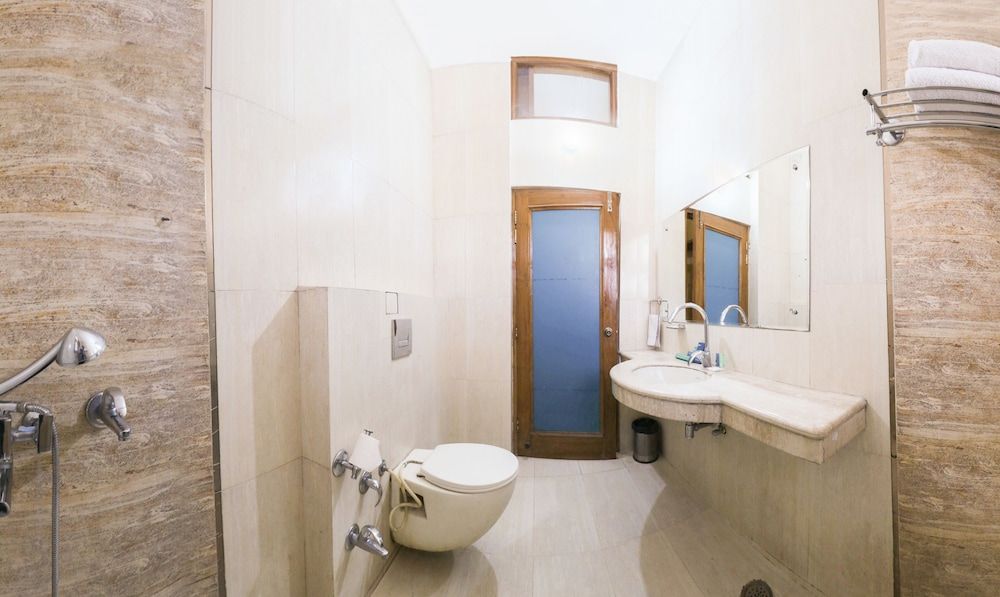 Treebo Star Guest House Standard Room 7