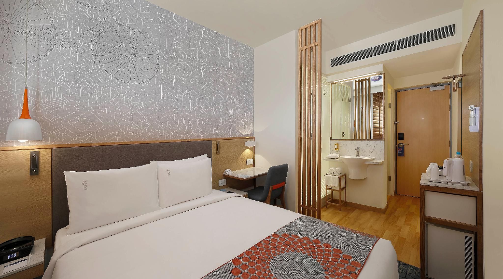 Holiday Inn Express Chennai OMR Thoraipakkam, an IHG Hotel Standard Room with free laundromat