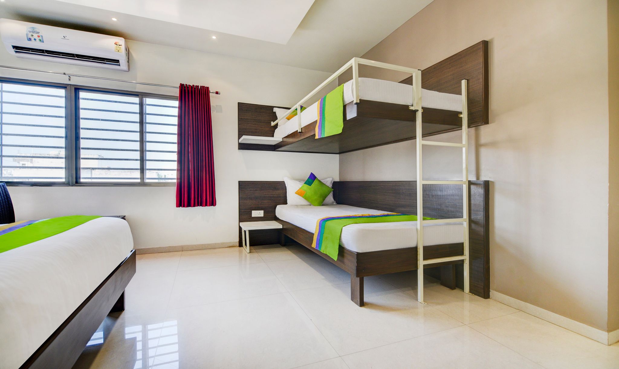 Treebo Shree Sai Suites Deluxe Double Room 11