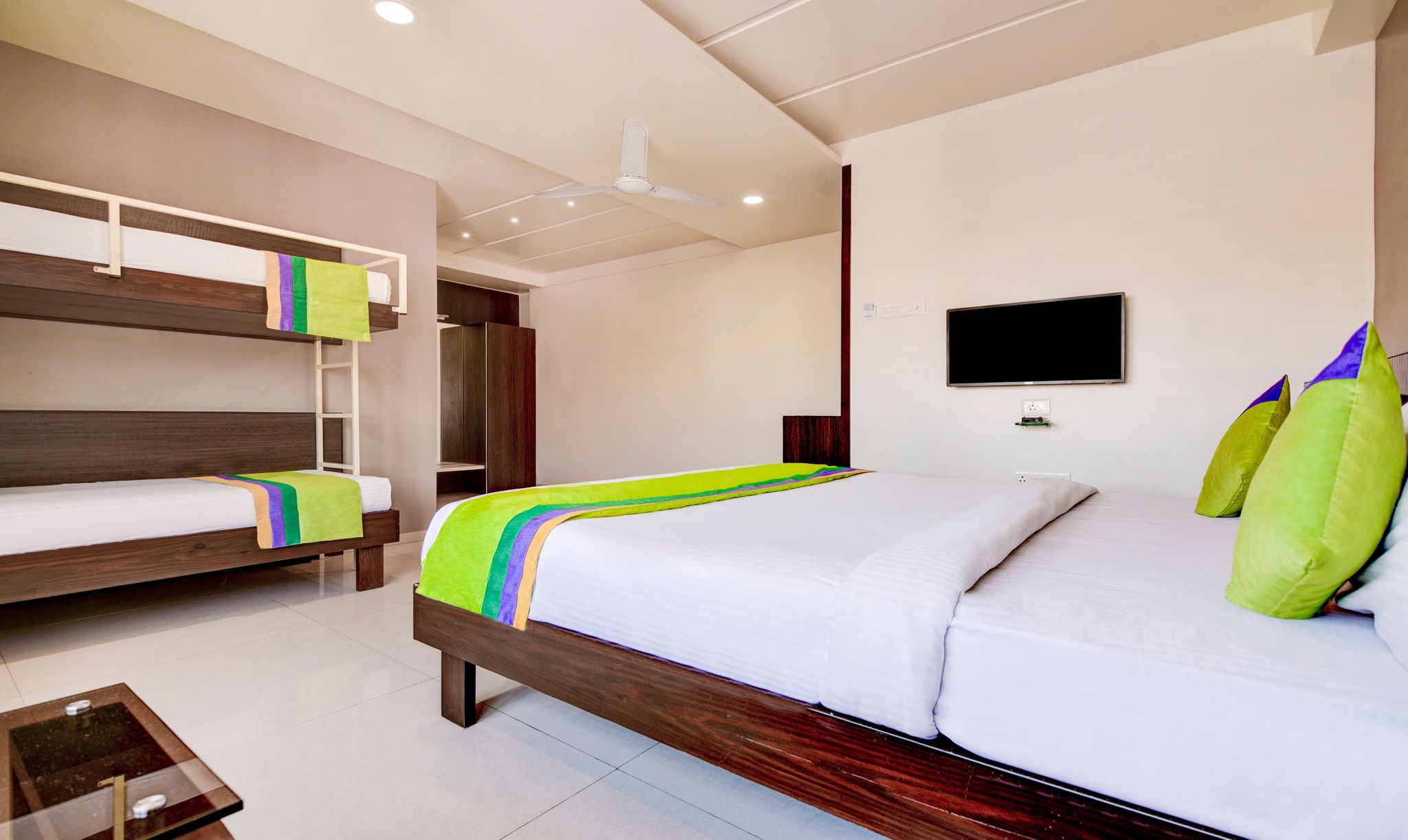 Treebo Shree Sai Suites Deluxe Double Room 7