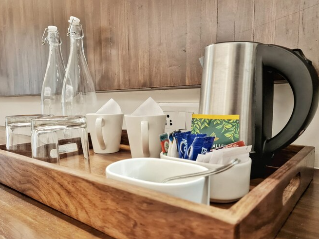 Hotel Pavillion Deluxe Twin Bed Ac Room 8