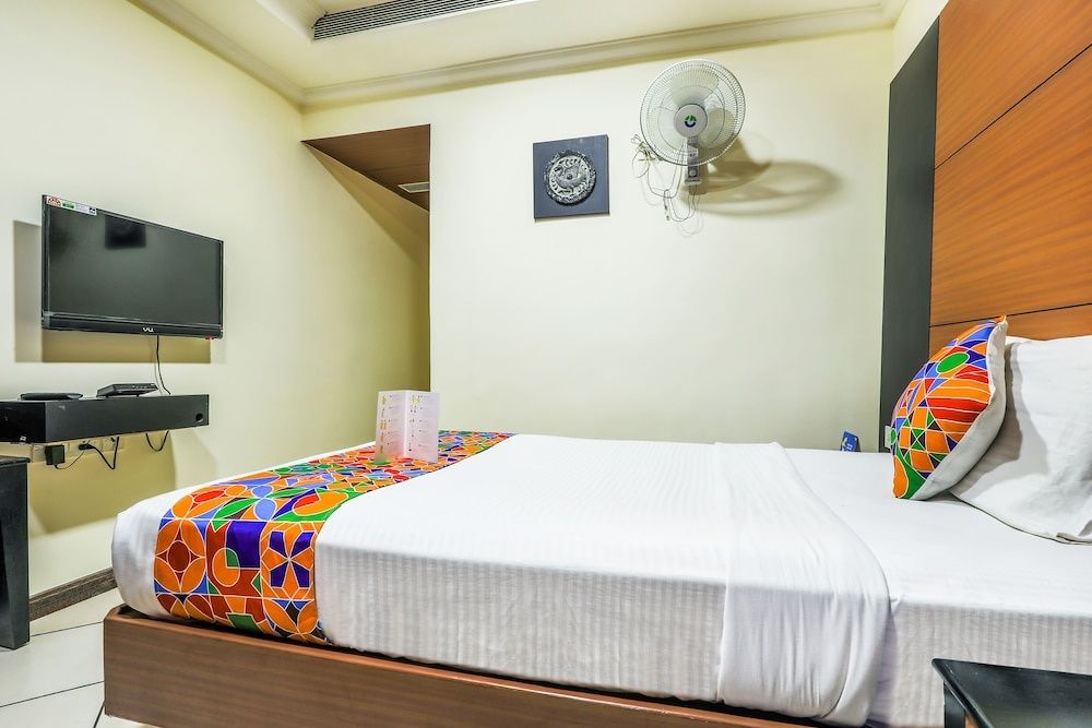 undefined FabHotel Welcare Emerald 5