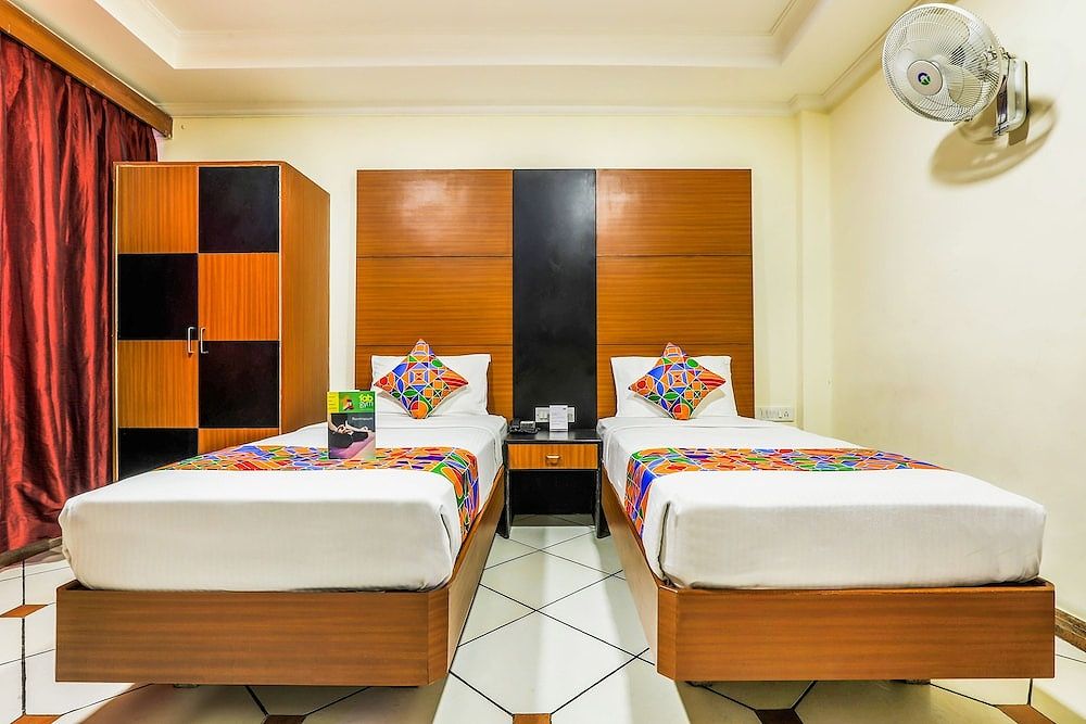 undefined FabHotel Welcare Emerald 10