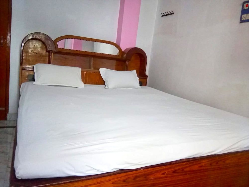 undefined SPOT ON 44288 Maharaja Palace 6