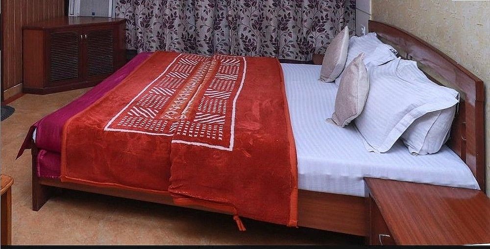 Hotel Sukhsagar ,  Chandigarh Deluxe Room 5