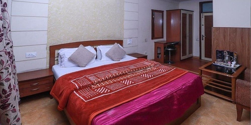 Hotel Sukhsagar ,  Chandigarh Deluxe Room 16