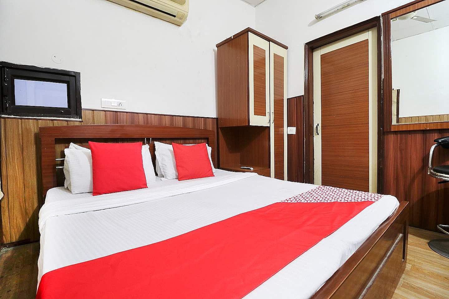 Hotel Sukhsagar ,  Chandigarh Deluxe Room 14