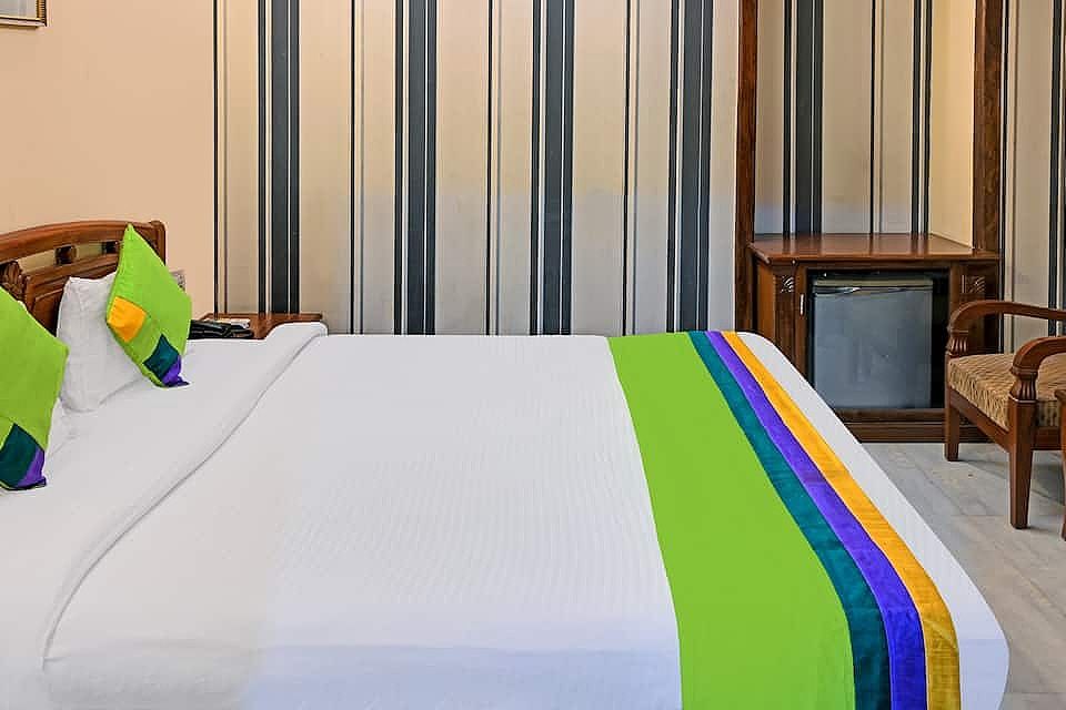 Itsy Hotels Auzone & Spa Standard Double Room 13