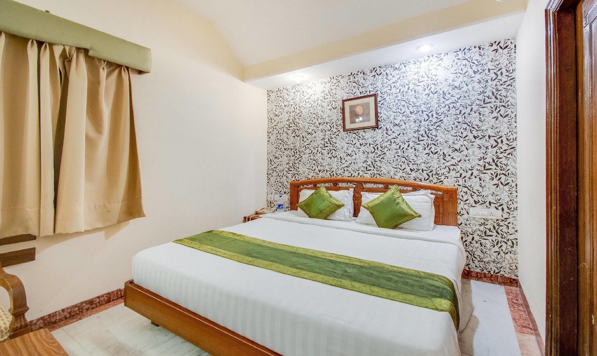 Itsy Hotels Auzone & Spa Standard Double Room 12