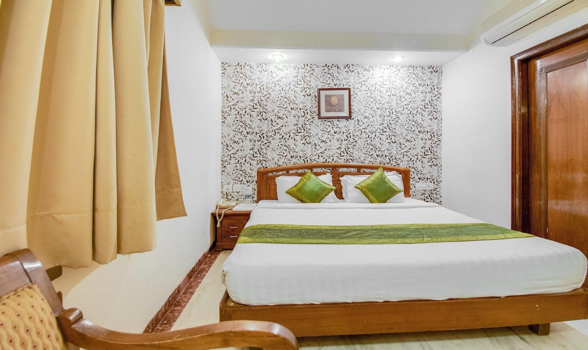 Itsy Hotels Auzone & Spa Standard Double Room 11