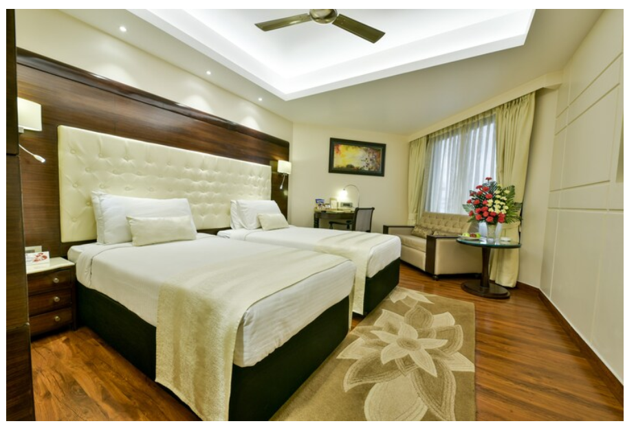 KC Residency Deluxe Room Twin Bed 3
