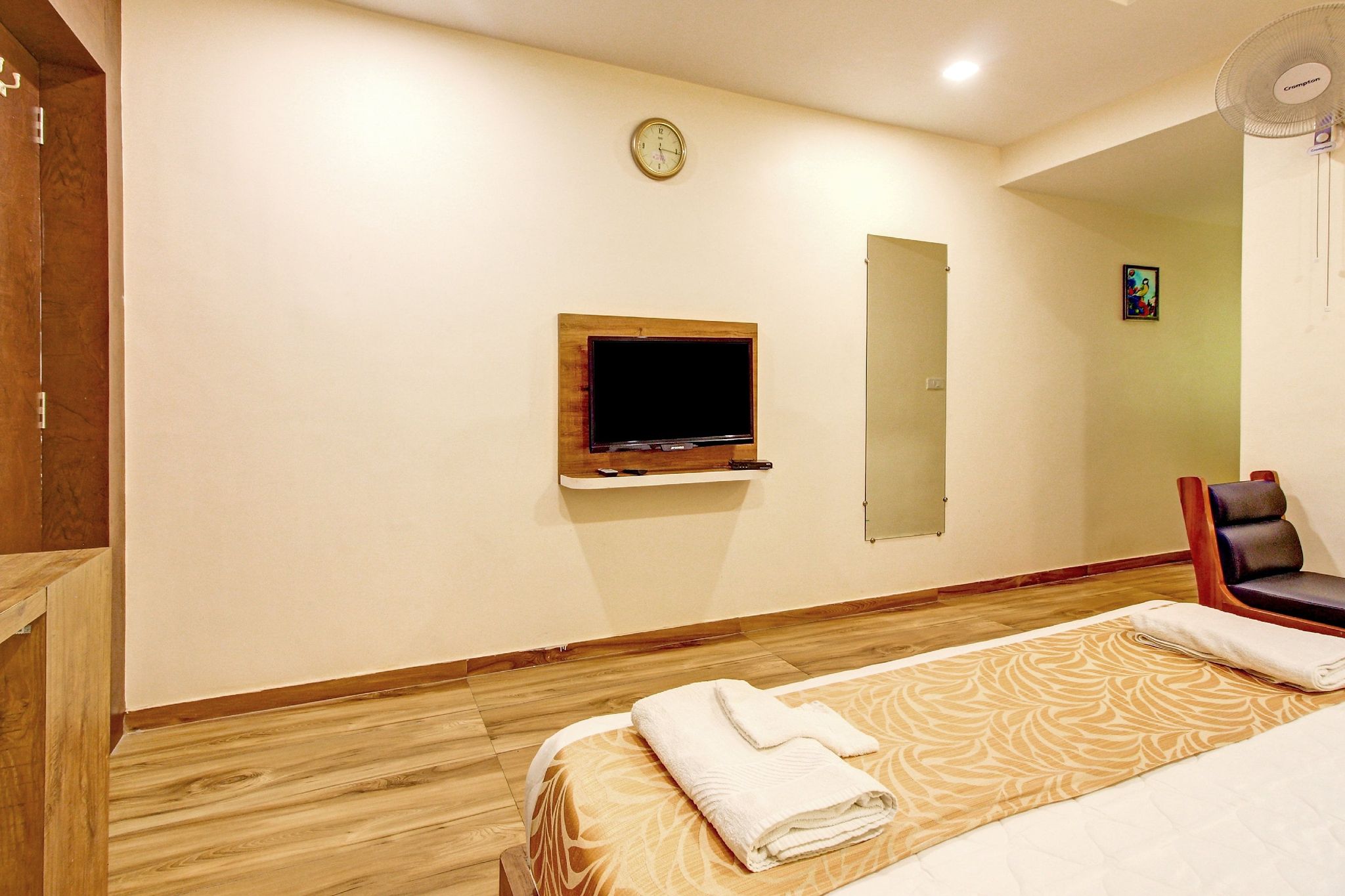 Deluxe King Bed Room