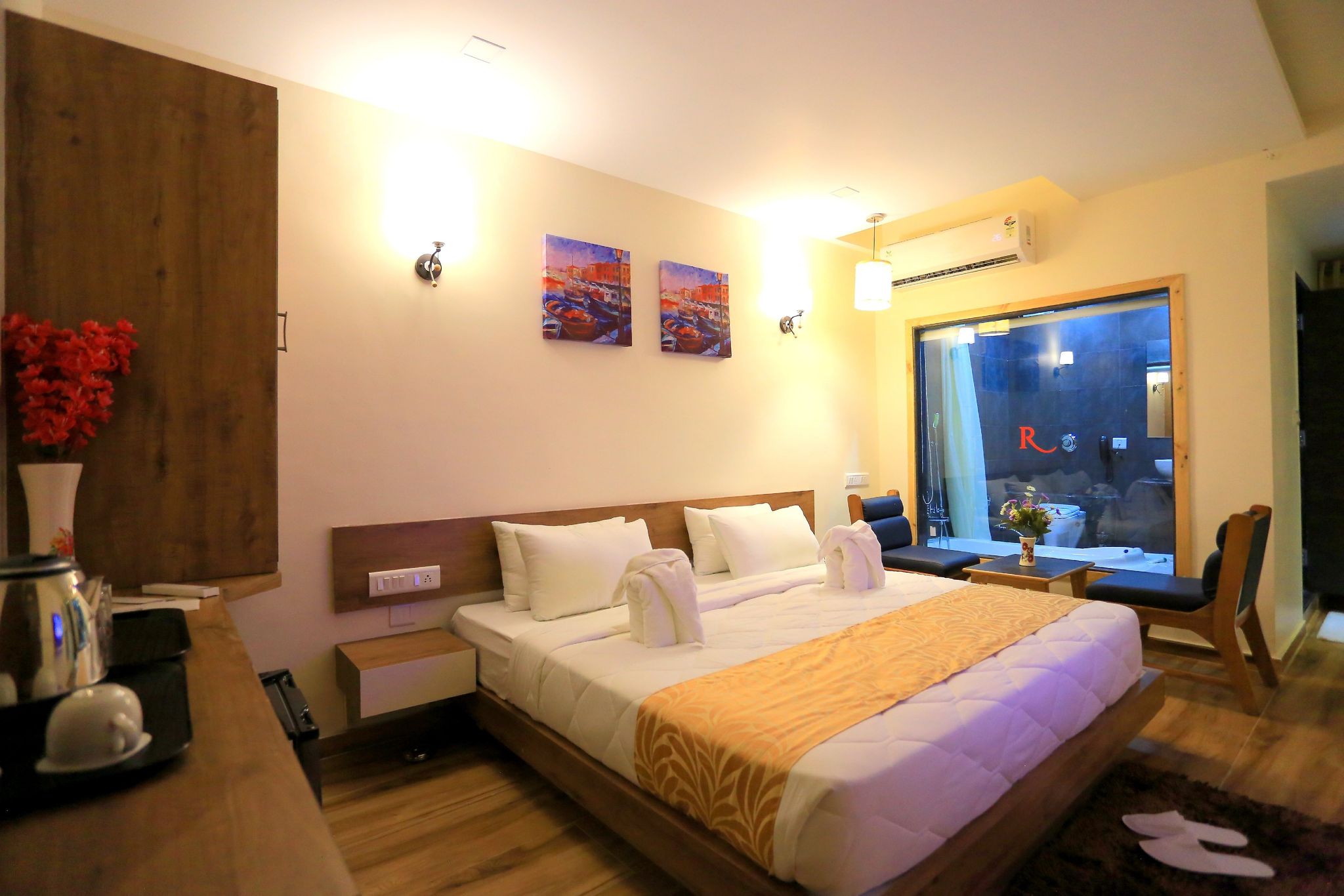 Deluxe King Bed Room