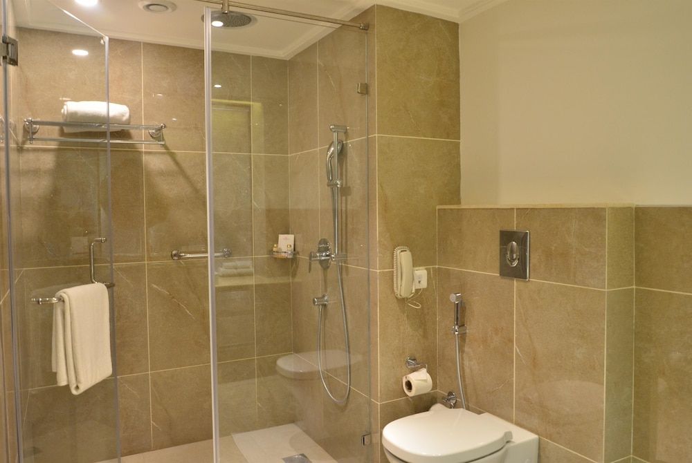 Ramada by Wyndham Kasauli Room, 2 Twin Beds 5