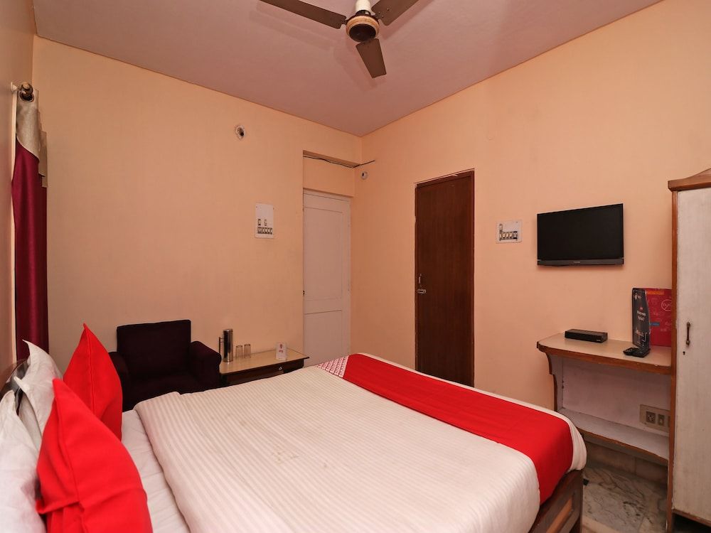 undefined OYO 17424 Hotel Swagat 9