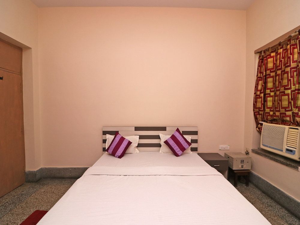 SPOT ON 39527 Hotel Saraogi Room 6
