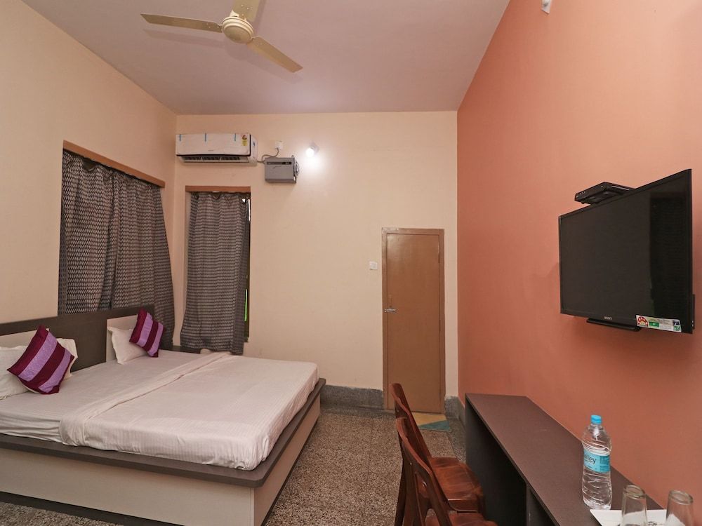 SPOT ON 39527 Hotel Saraogi Room 14