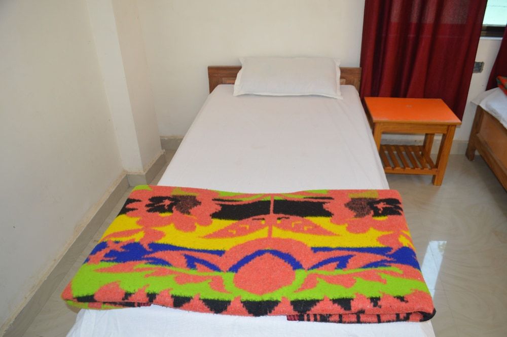 undefined Middle Way Home Stay 5