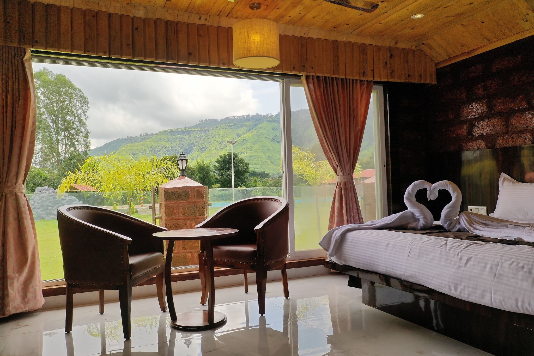 The Redstone Resort Deluxe Room 3