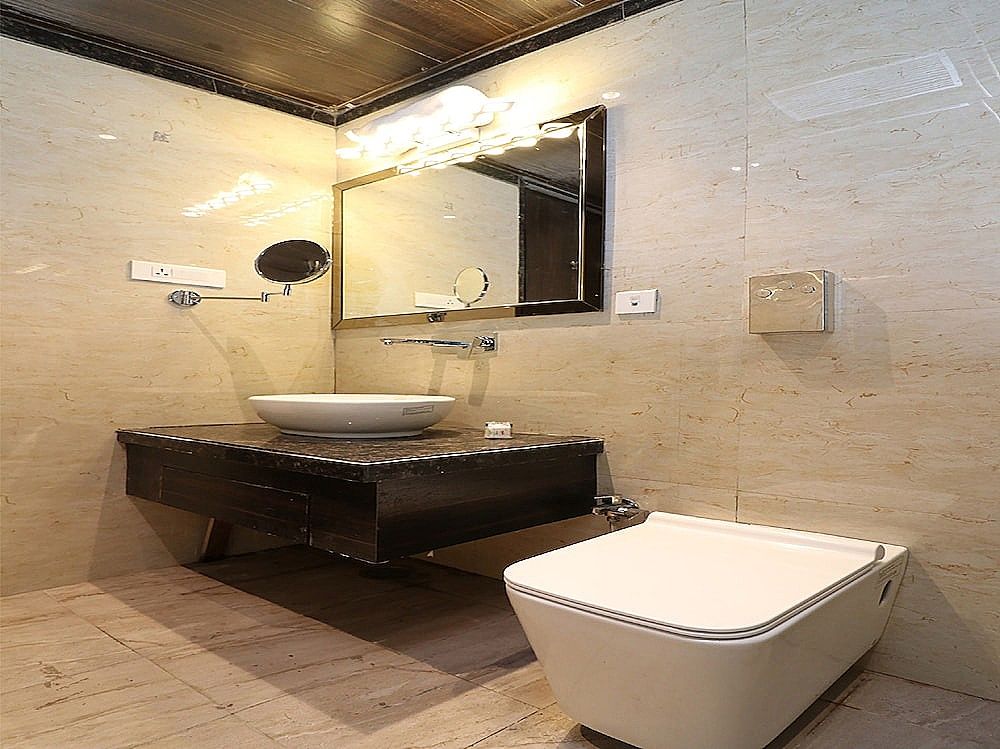 OYO 24608 Sanjay Galaxy Premium Double or Twin Room 7