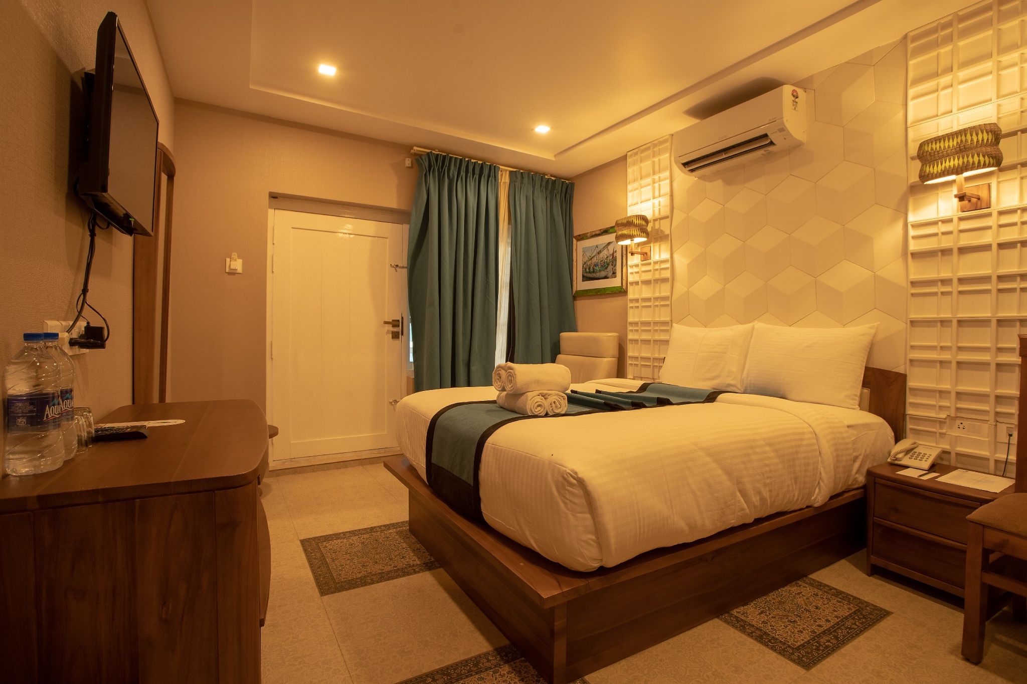 State Beach Resort And Spa Solo Deluxe Room 2