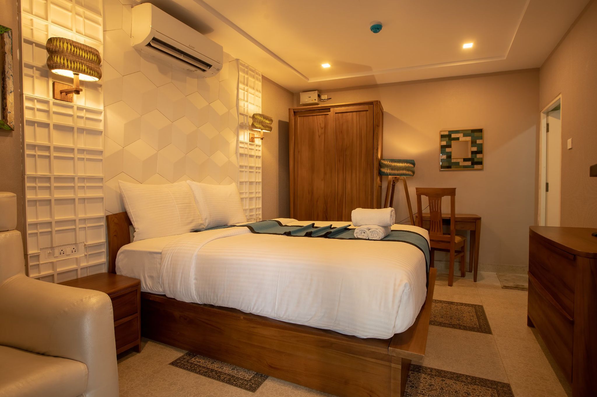 State Beach Resort And Spa Solo Deluxe Room 4