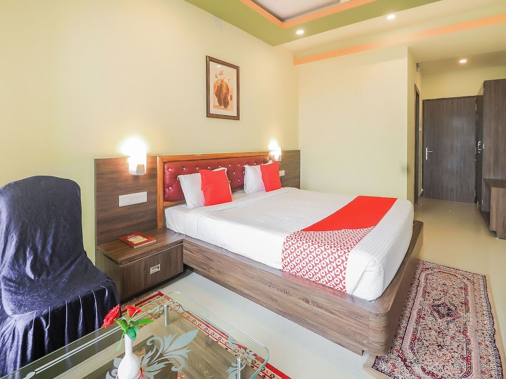 undefined OYO 7583 Hotel Suraj Palace 1 9