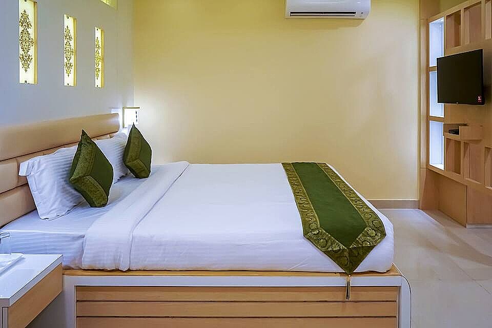 Treebo Oasis, Laxmisagar Standard Double Room 2