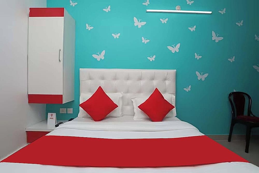 Goroomgo Luxury Star Inn Airport Bhubaneswar Standard Double Room, City View 2