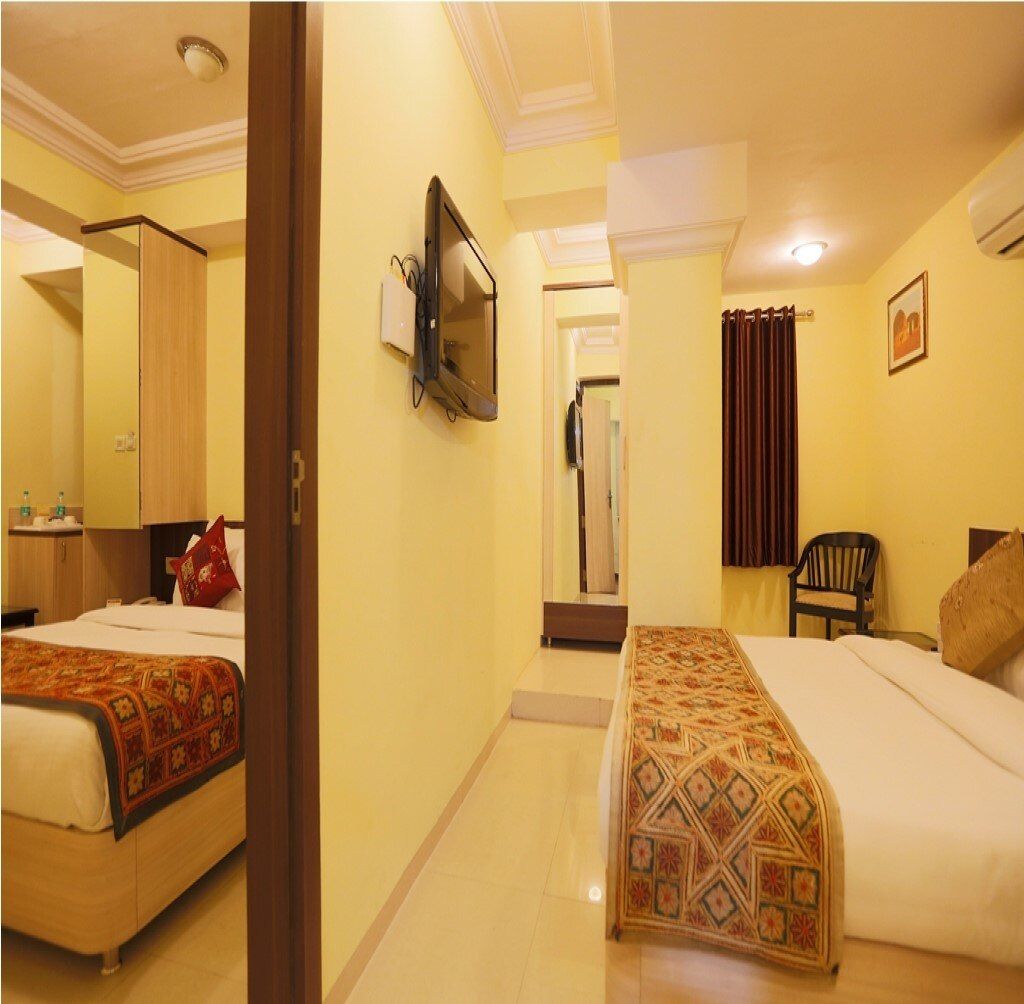 Jodhana Elite Deluxe Double Room 5