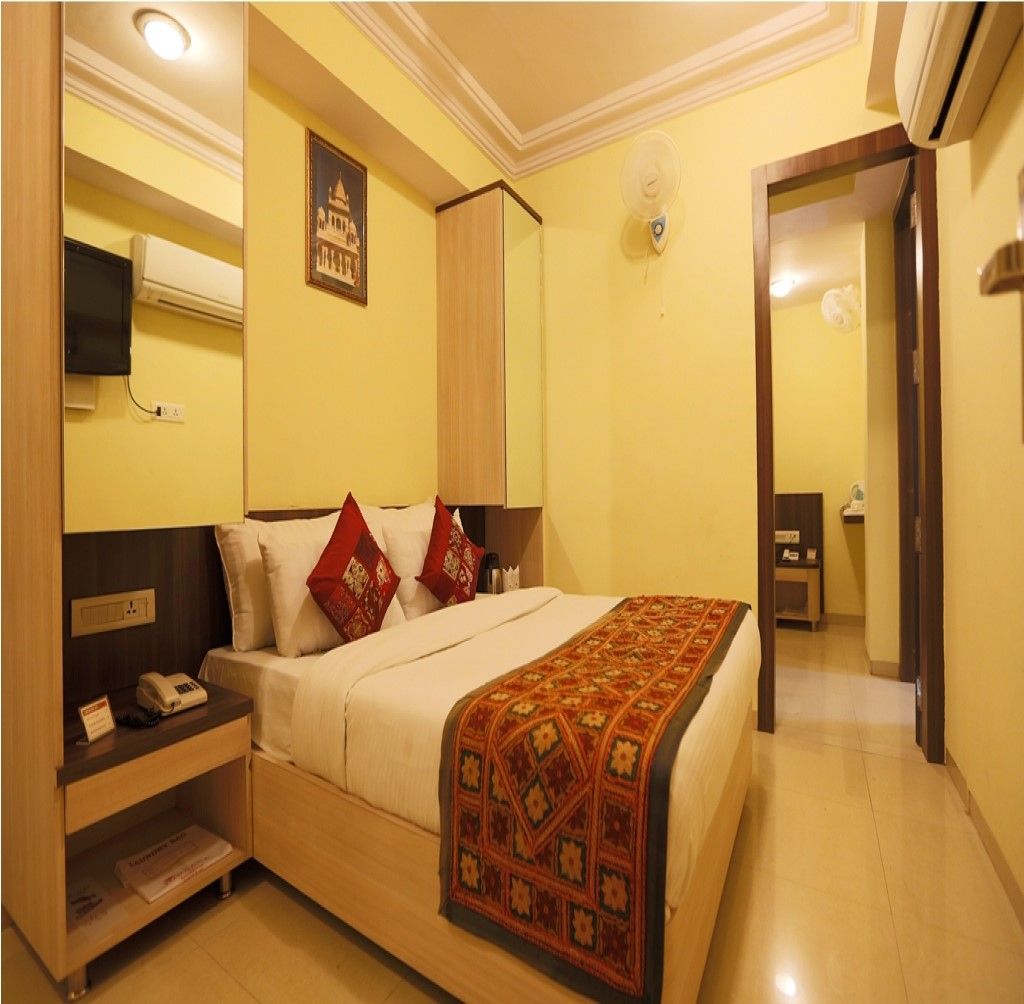 Jodhana Elite Deluxe Double Room 2