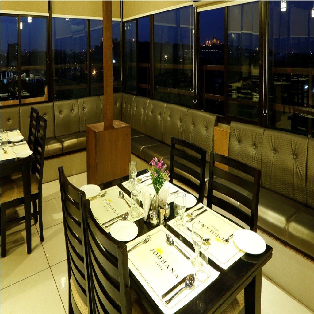 Food & Dining