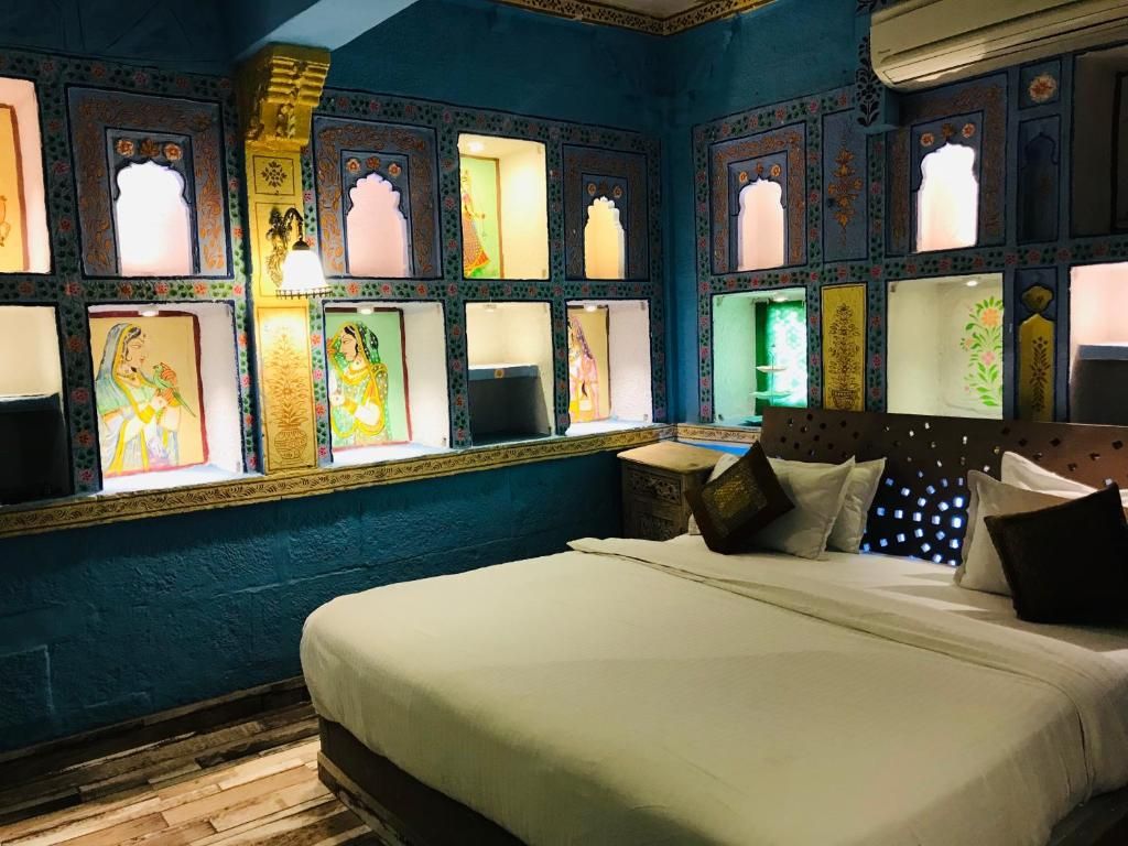 Rani Mahal Dynasty Balcony 7