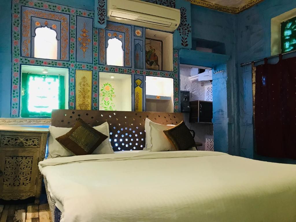 Rani Mahal Dynasty Balcony 3