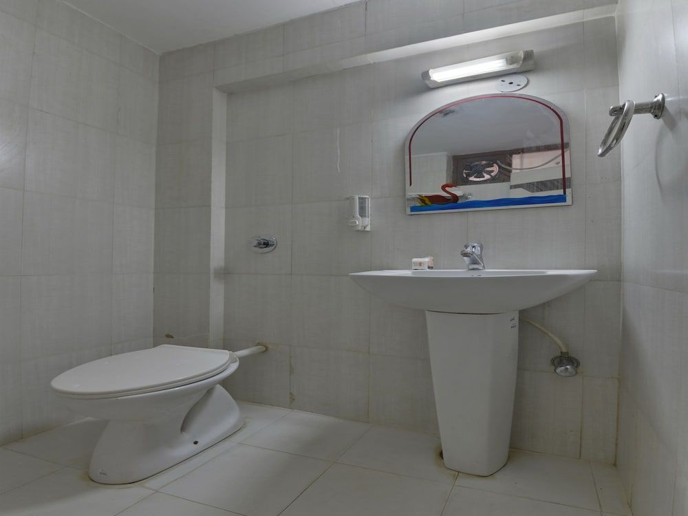 OYO 13346 Hotel A R Ganpati Plaza Double or Twin Room 14