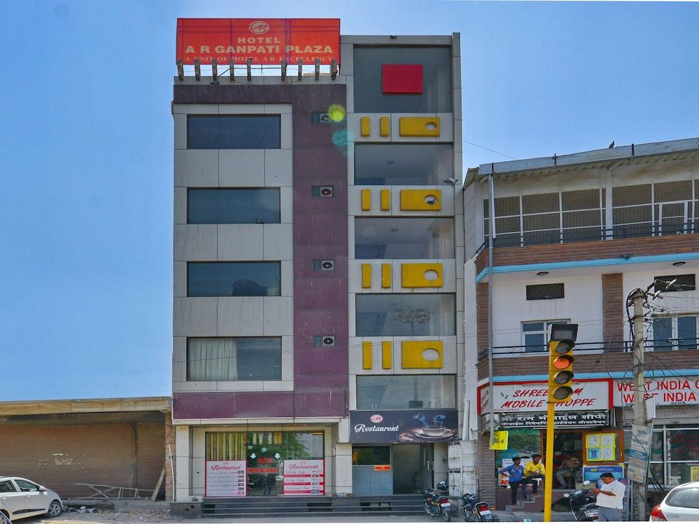 undefined OYO 13346 Hotel A R Ganpati Plaza