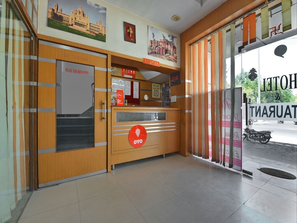 undefined OYO 13346 Hotel A R Ganpati Plaza 9
