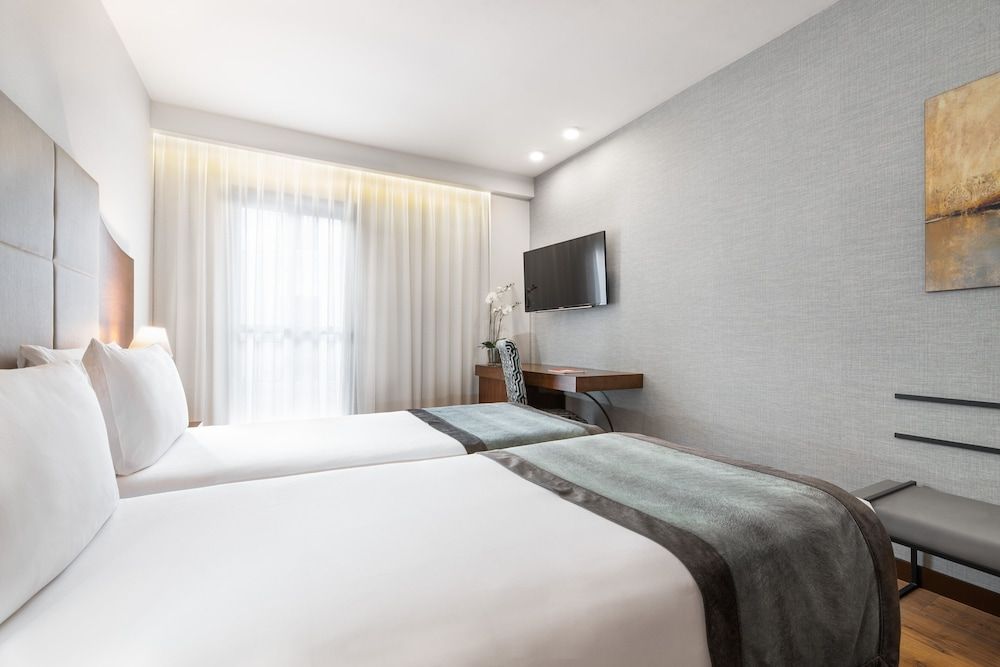 Exe Agora Caceres Double Room 3