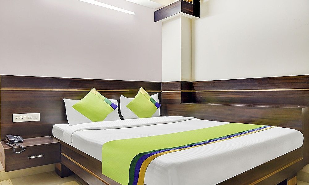 Treebo Royal Sun Palace MP Nagar Zone 2 Standard Double Room 4