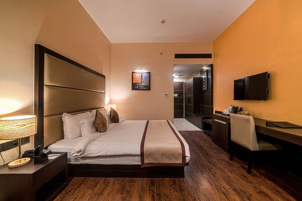 undefined Vivanta Jamshedpur , Golmuri 10