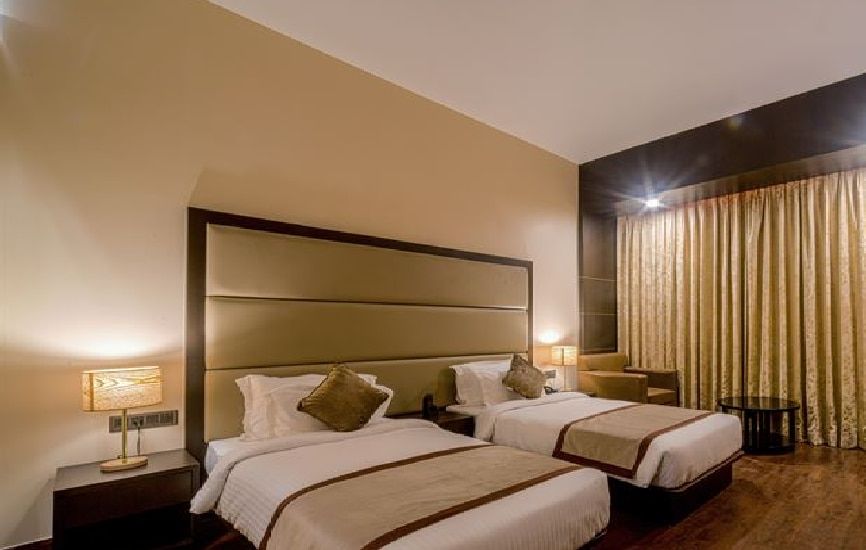 Superior Room City View Twin Bed