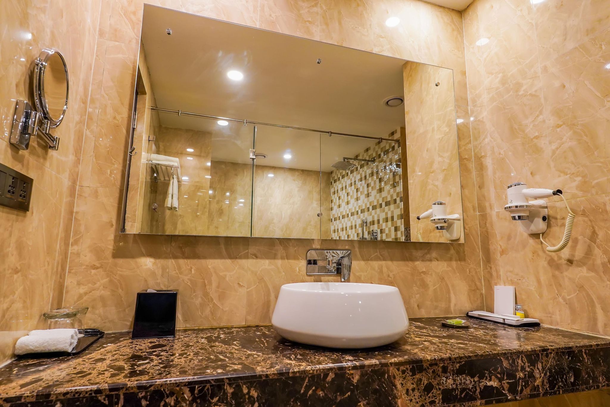 Superior Room City View Twin Bed