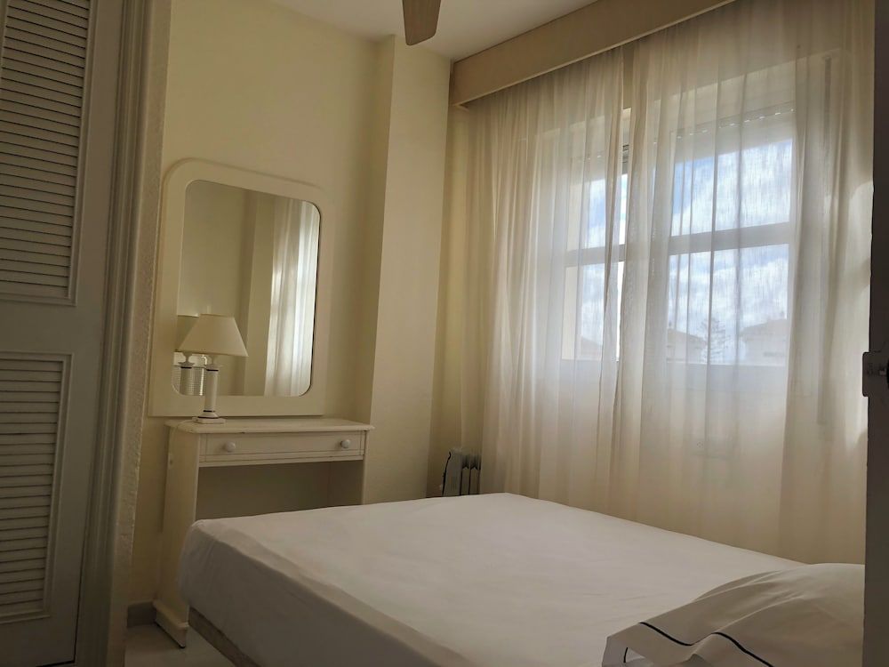 Apartment (1-2 Adults)